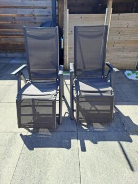 2 tuin lig stoelen