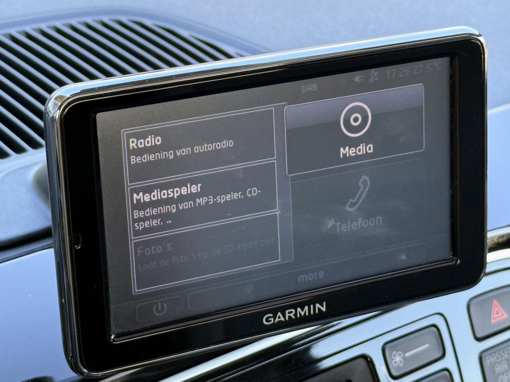 Volkswagen E-up! | pano | stoelverwarming | voorruitverwarming | cruise | d
