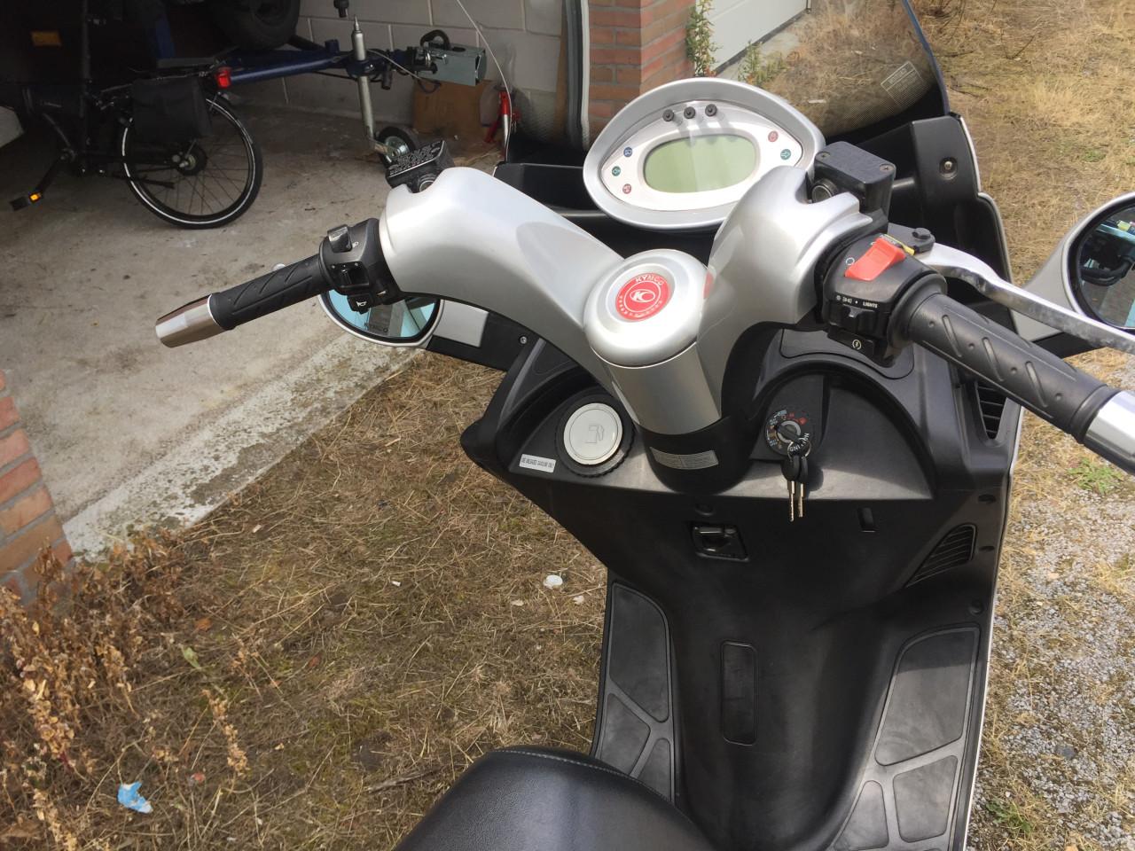 TE KOOP motorscooter kymco 250cc dink