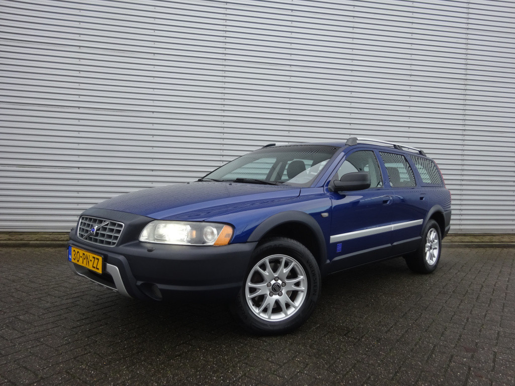 Volvo V70 cross country 2.4 t geartr. comf. 4wd automaat airco / stoelverw.