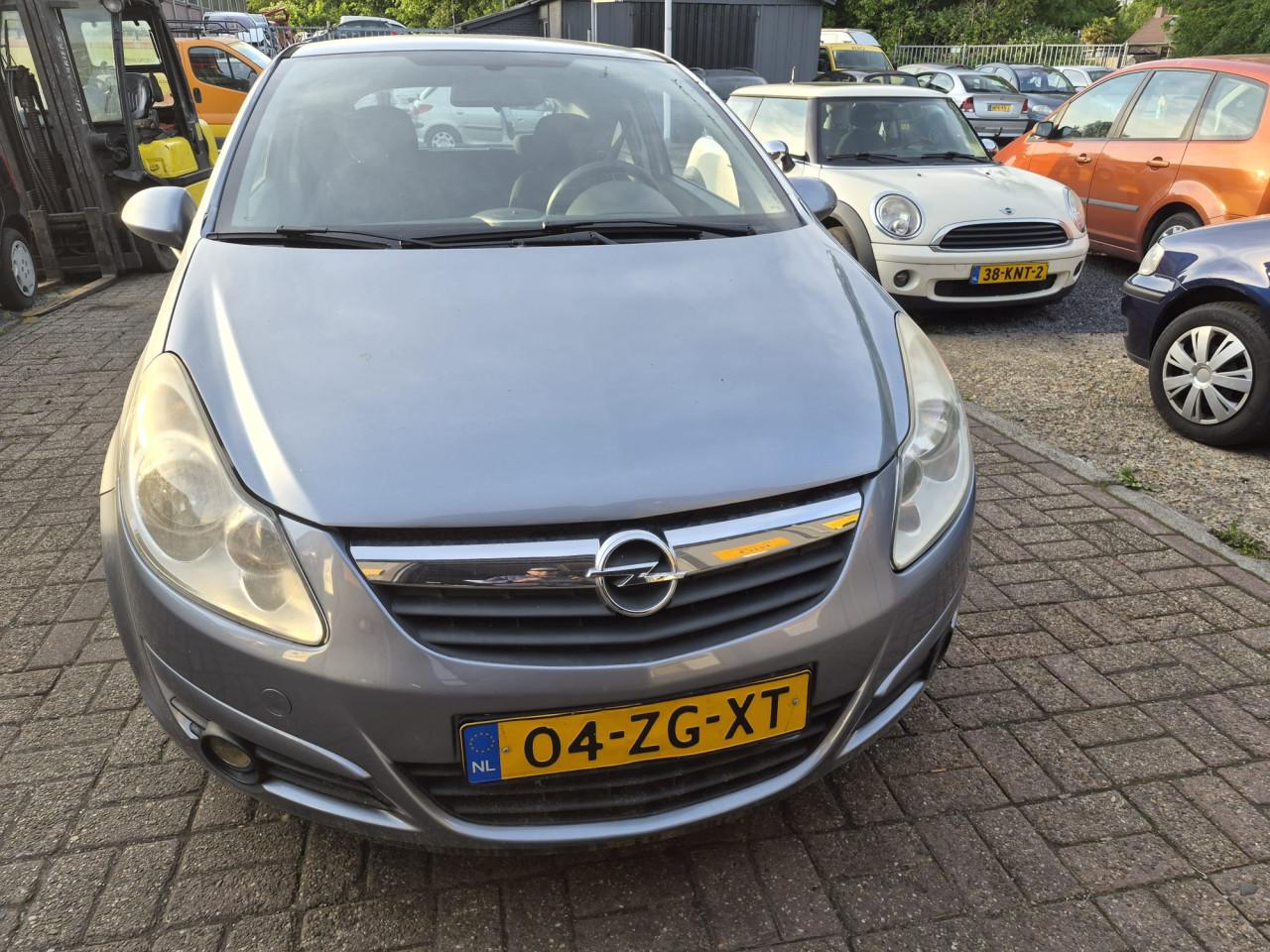 Opel Corsa D 1.2-16V Apk 21-5-2027