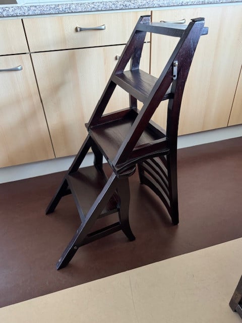 Bibliotheektrapje/Stoel/Keukentrapje.