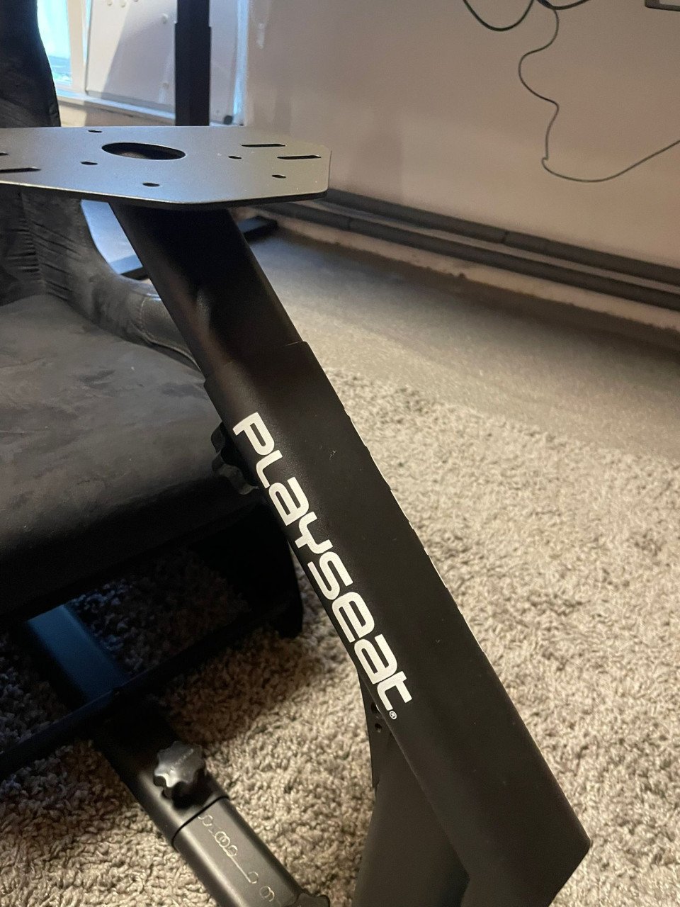 Playseat Evolution Racestoel + Gearshift Holder