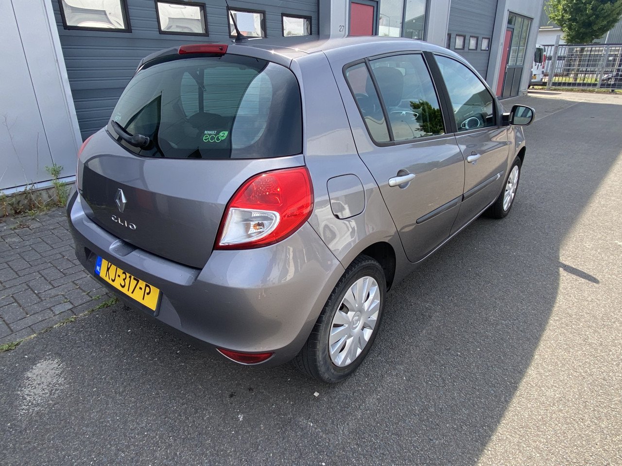Leuke Renault Clio (2011-175000km) voor leuk prijsje!