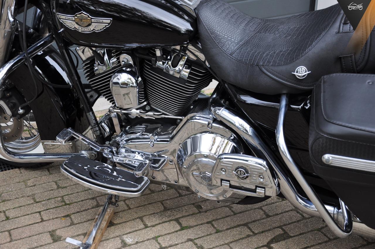 Harley Davidson Road King Classic FLHRC Hele nette en complete motor!