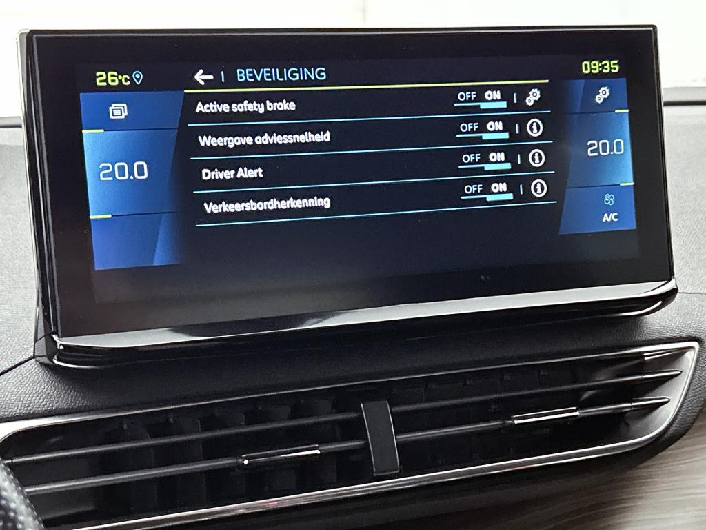 Peugeot 3008 hybrid 225 pk automaat gt | rijklaar | adaptive cruise | focal