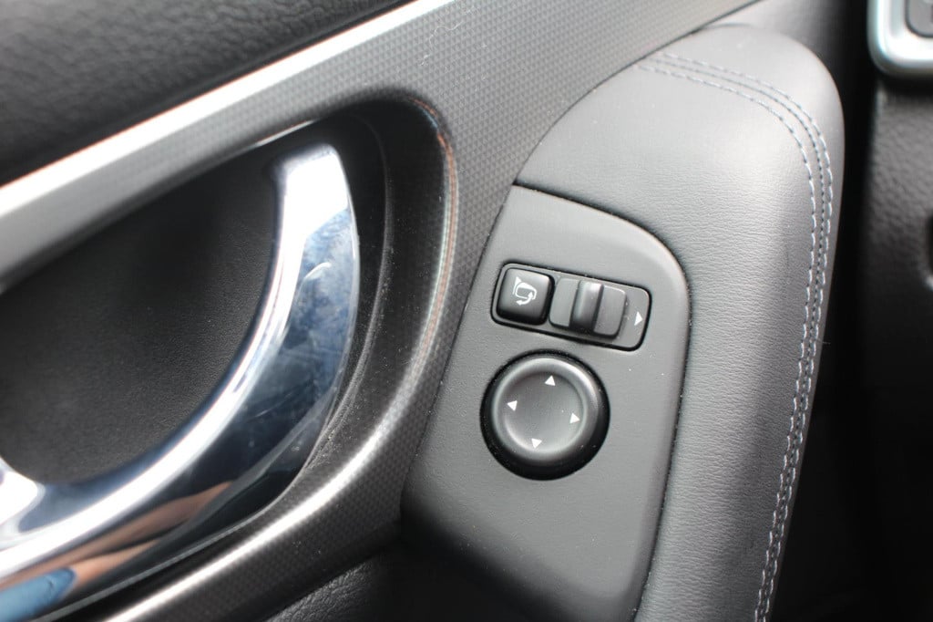 Nissan Qashqai 1.6 tekna + - pano - leder - bose - trekhaak - dab - led - s