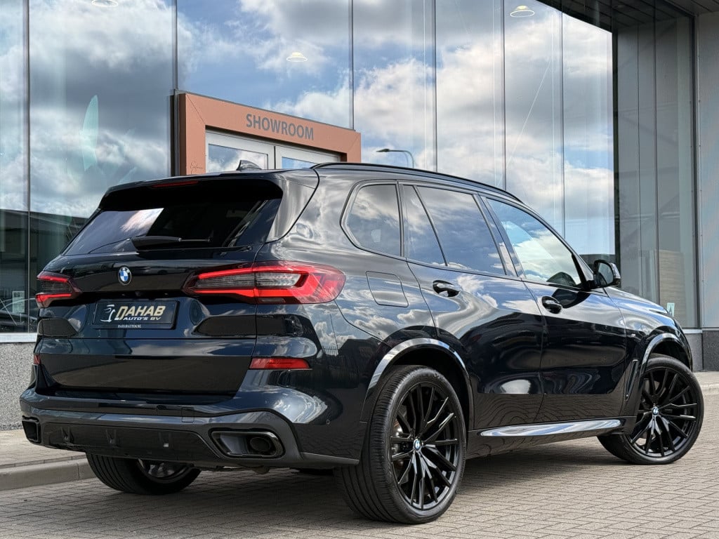 BMW X5 xdrive45e high executive | pano | sky lounge | stoelventilatie | luc