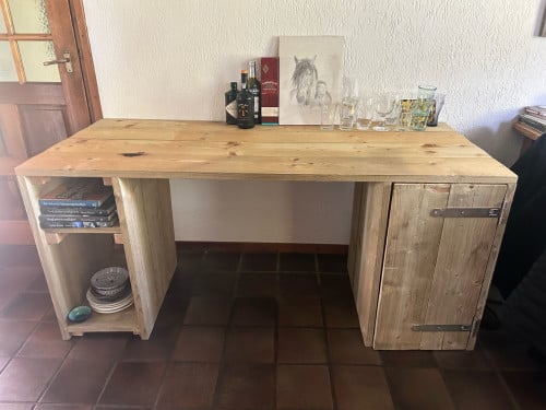 Steigerhouten bureau, oerdegelijk handgemaakt