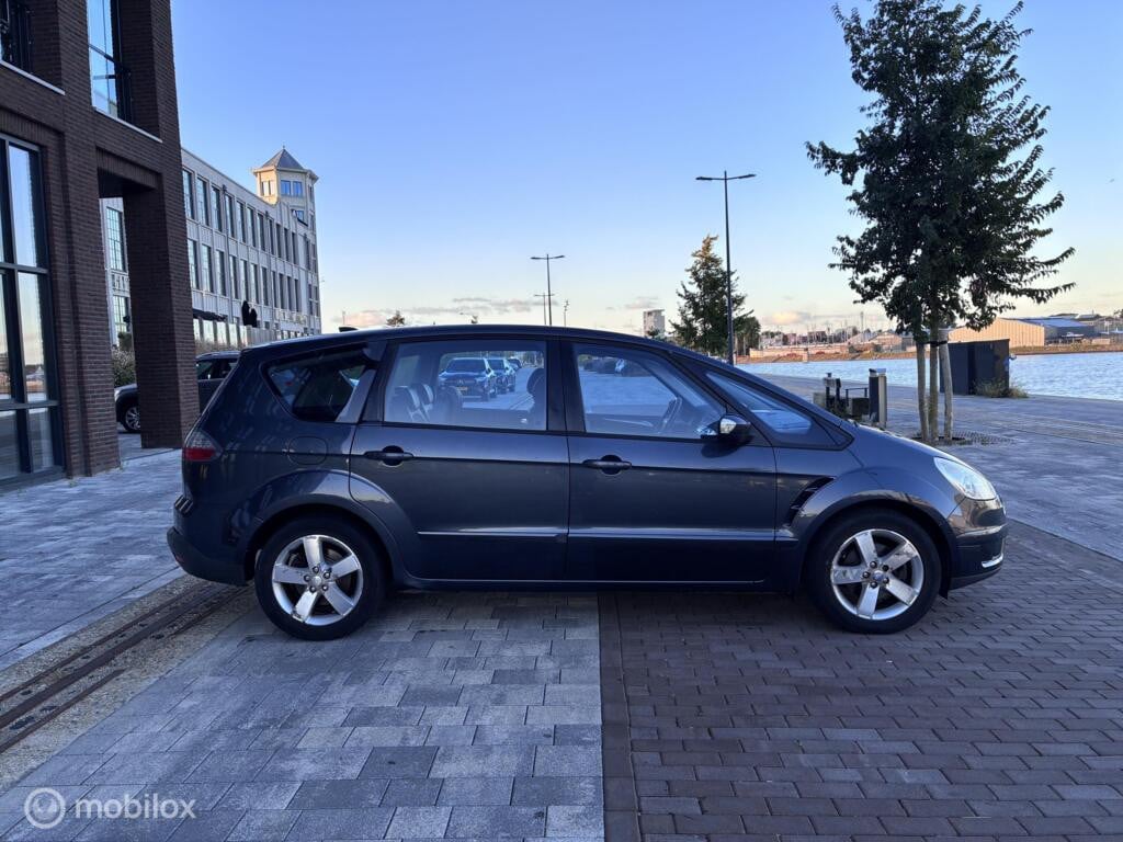 Ford S-Max 2.0 Titanium km192.477 Nap Navi Clima PDC BJ2008