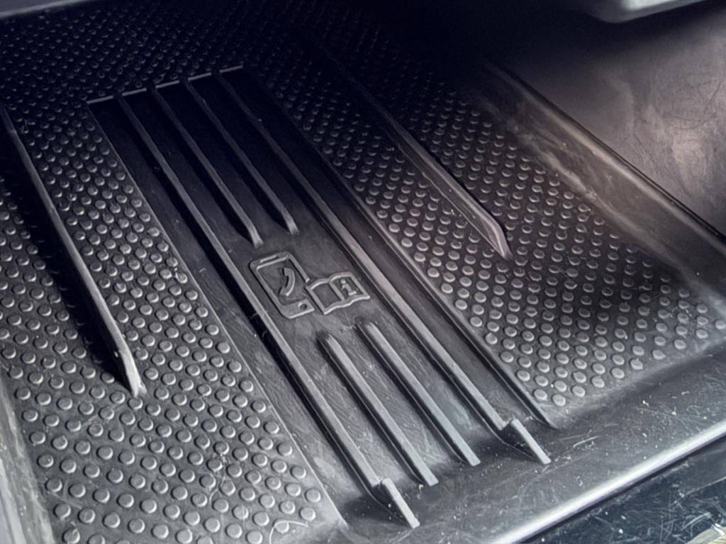 Volkswagen T-cross 1.5 tsi 150pk dsg r-line | camera | trekhaak | navi | iq