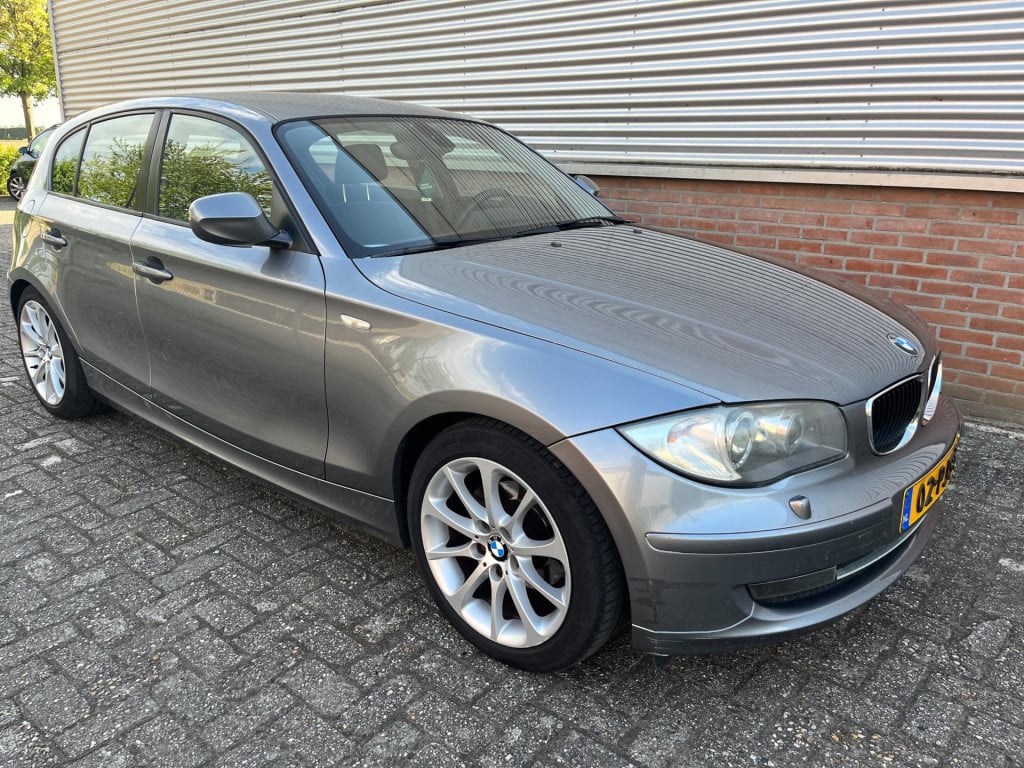 BMW 1 Serie 116i business line ultimate edition | m pakket | leder | trekha