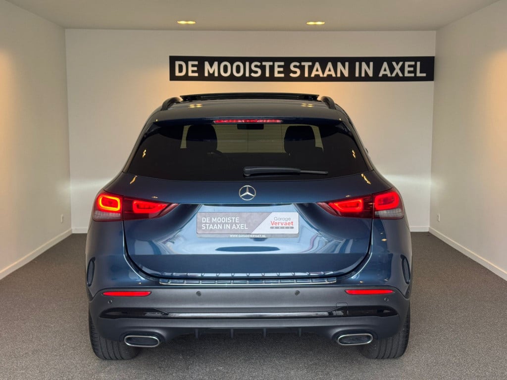 Mercedes-Benz Gla-klasse 180 business solution amg