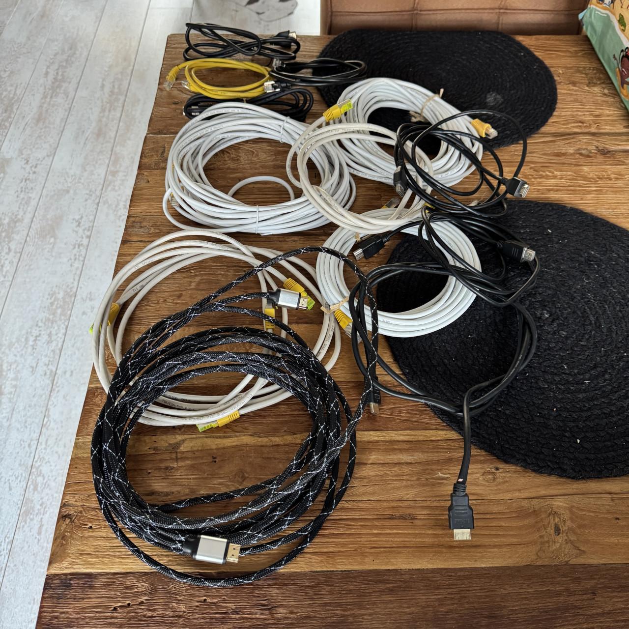 FTP en HDMI kabels en FTP verdeelboxen