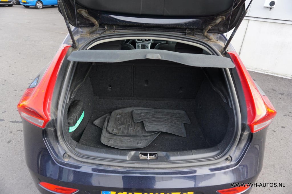 Volvo V40 2.0 d2 summum business
