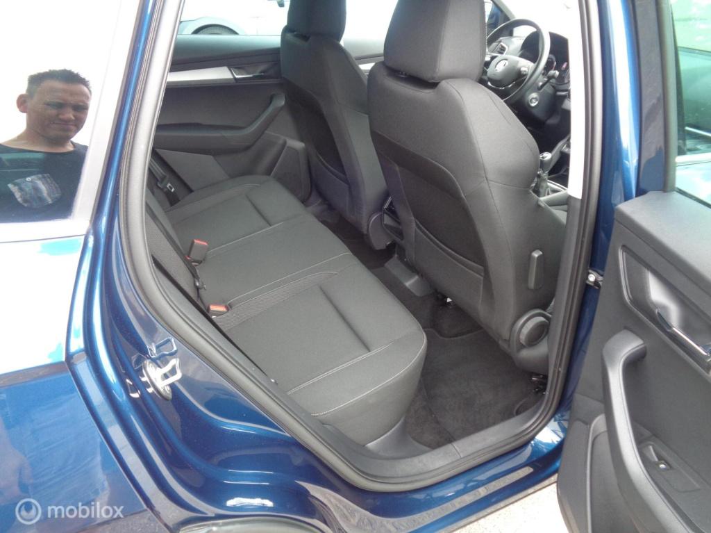 Skoda Karoq 1.0 tsi business edition/airco/stoel+stuur verw/full led/apple 