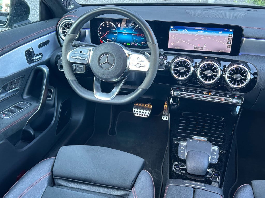 Mercedes-Benz Cla 250 e business solution amg limited l panoramadak l sfeer