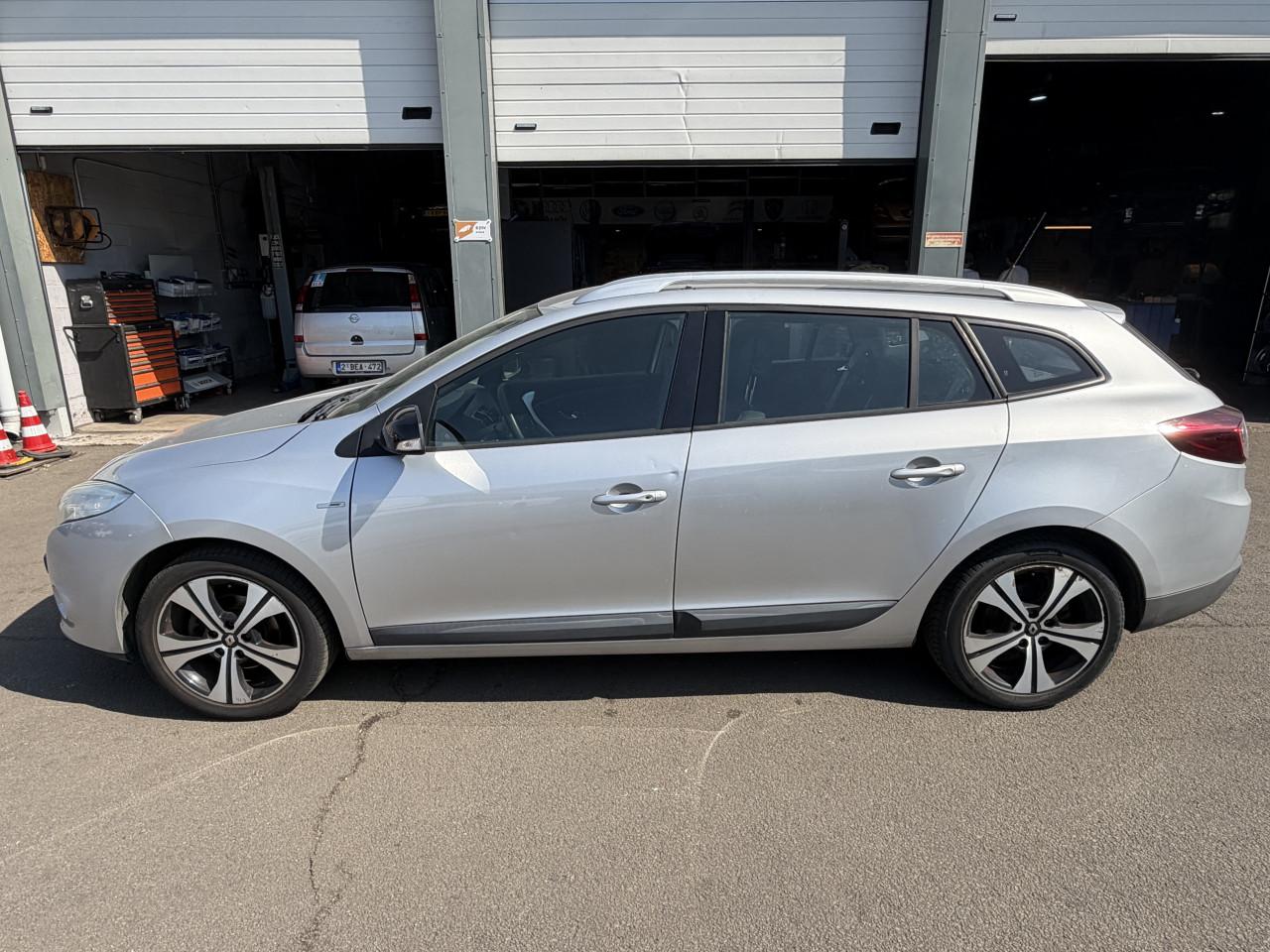 Renault Megane Estate 2.0 Bose AUTOMAAT NAP ! ! !