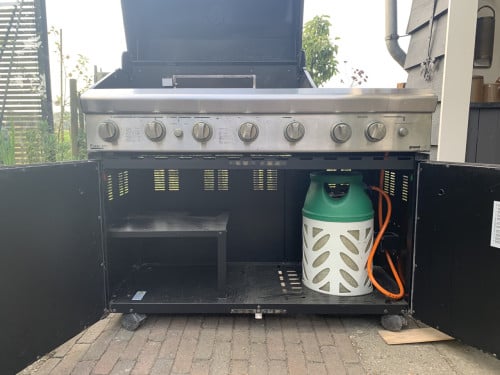 Buitenkeuken met bbq en wokbrander