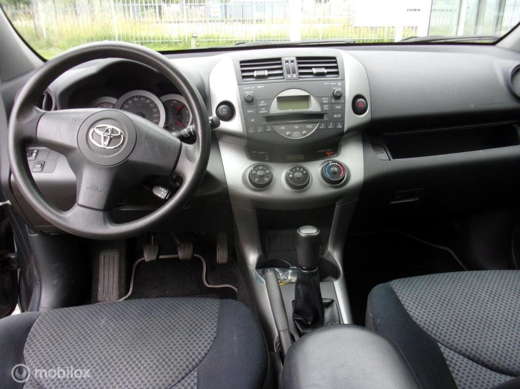 Toyota Rav4 2.0 vvti executive
