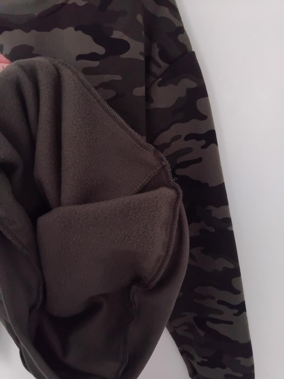 Sweater Army green draagmt. M