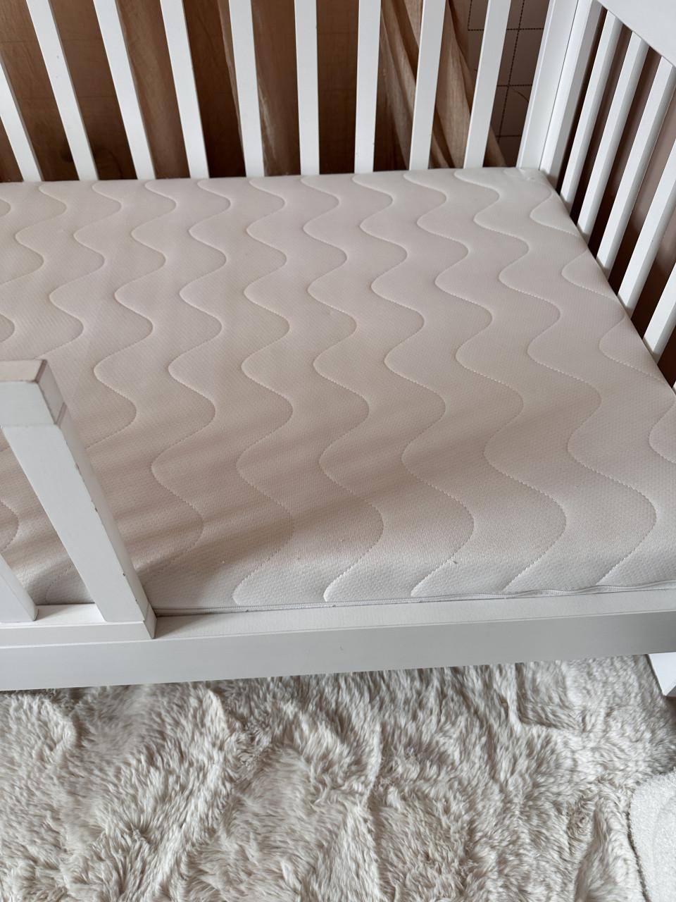 Peuterbed Petit Amelie 140 x 70 incl matras dekbed en hoeslaken