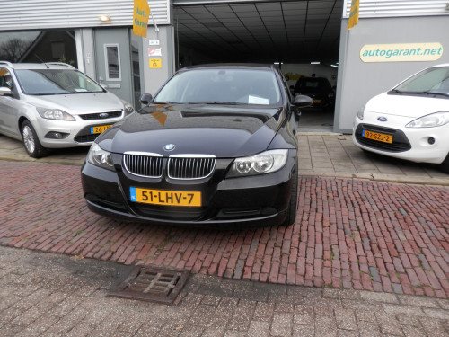 Auto Garant Biedt Aan: BMW 3-serie 318i