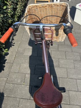Meisjes fiets, roze met mand!