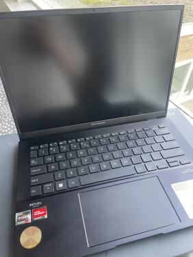 ASUS Zenbook 14 UM3402YA-KP504W - AMD RYZEN 7 - 16GB/512GB -NIEUW 5 MND OUD