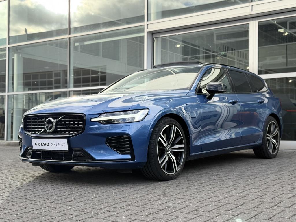 Volvo V60 t6 340pk recharge r-design| b&w sound| panodak| adap.cruise| tre