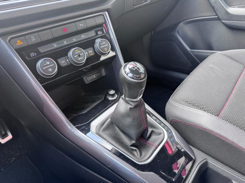 Volkswagen T-roc 1.5 tsi sport