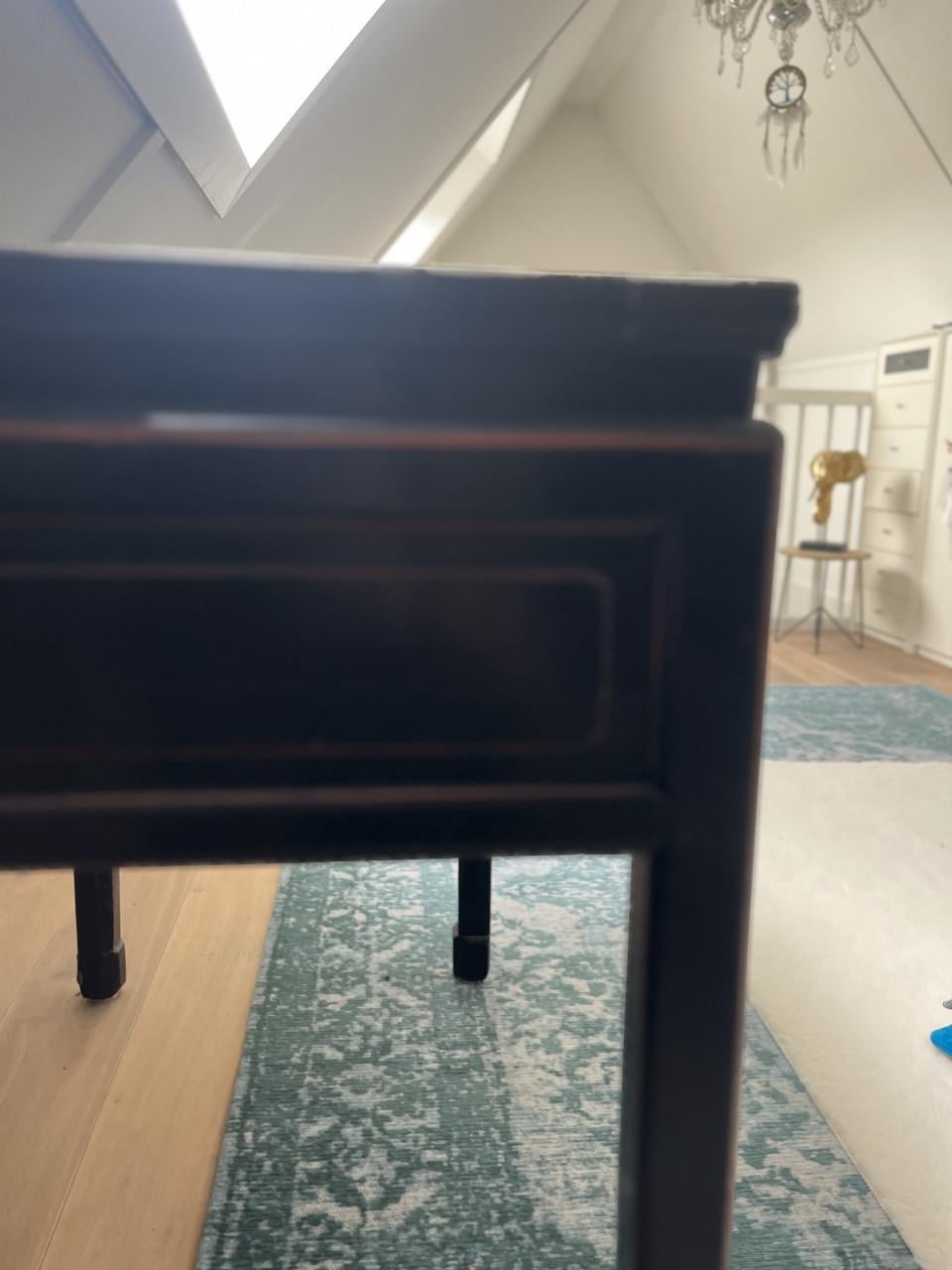 Sidetable in rustieke stijl