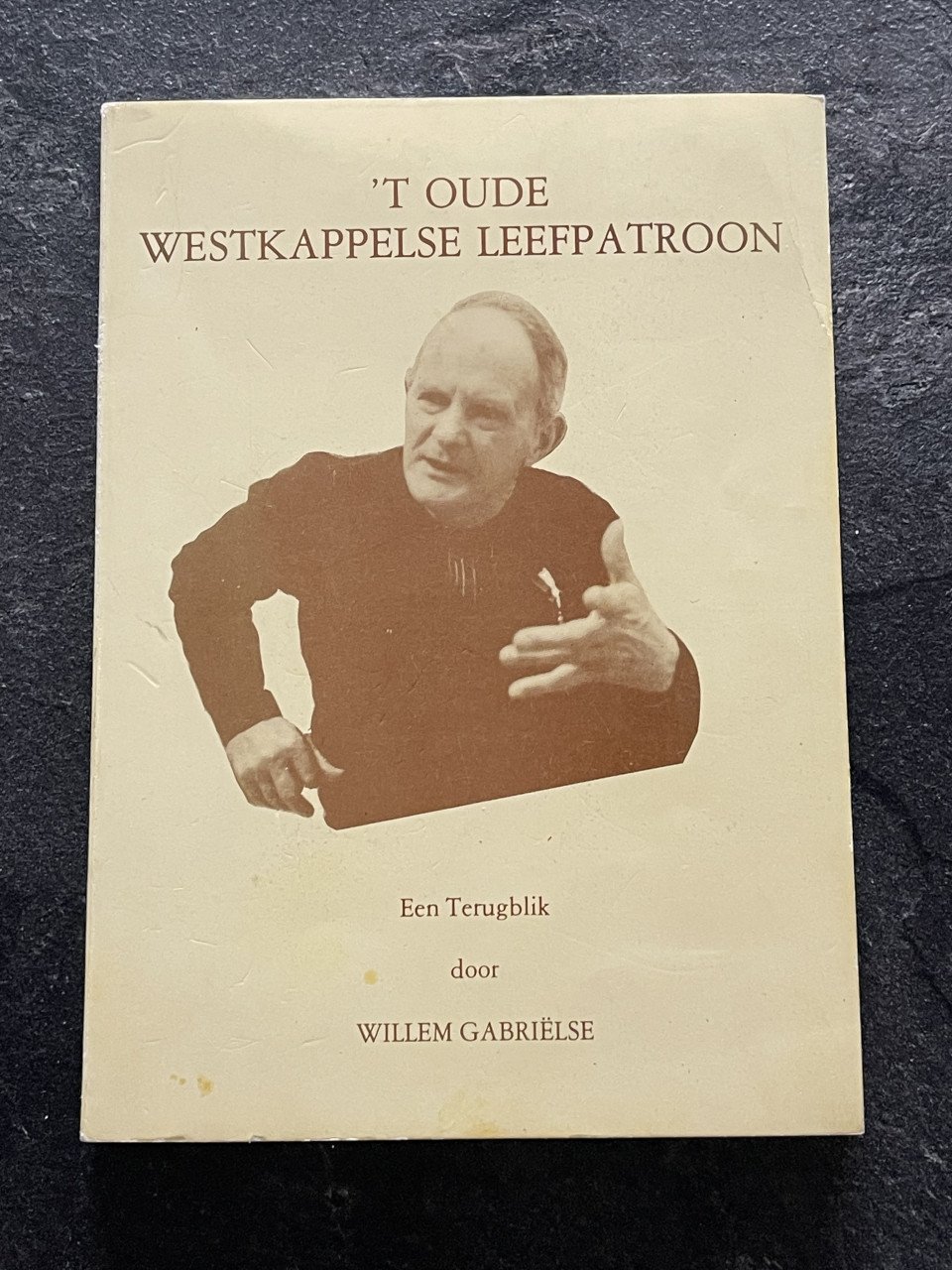 Boeken west Kapelle Zeeland klederdracht etz