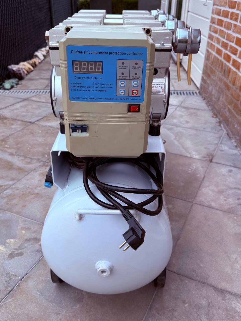 Proffessionele geluidsarme HBM compressor slechts enkrle keren gebruikt.