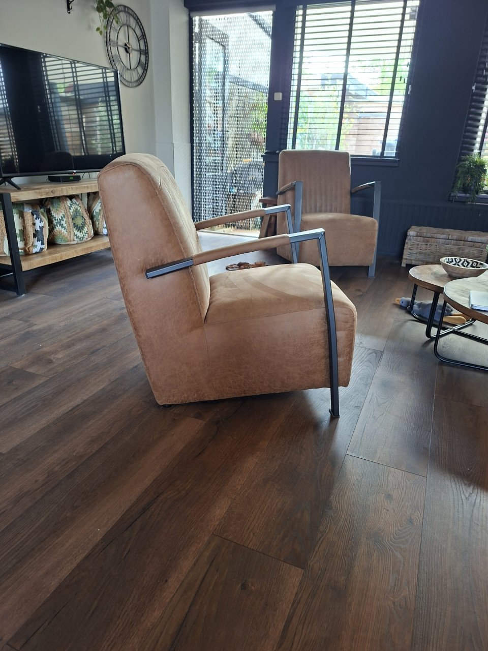 Te koop 2 okergele fauteuils