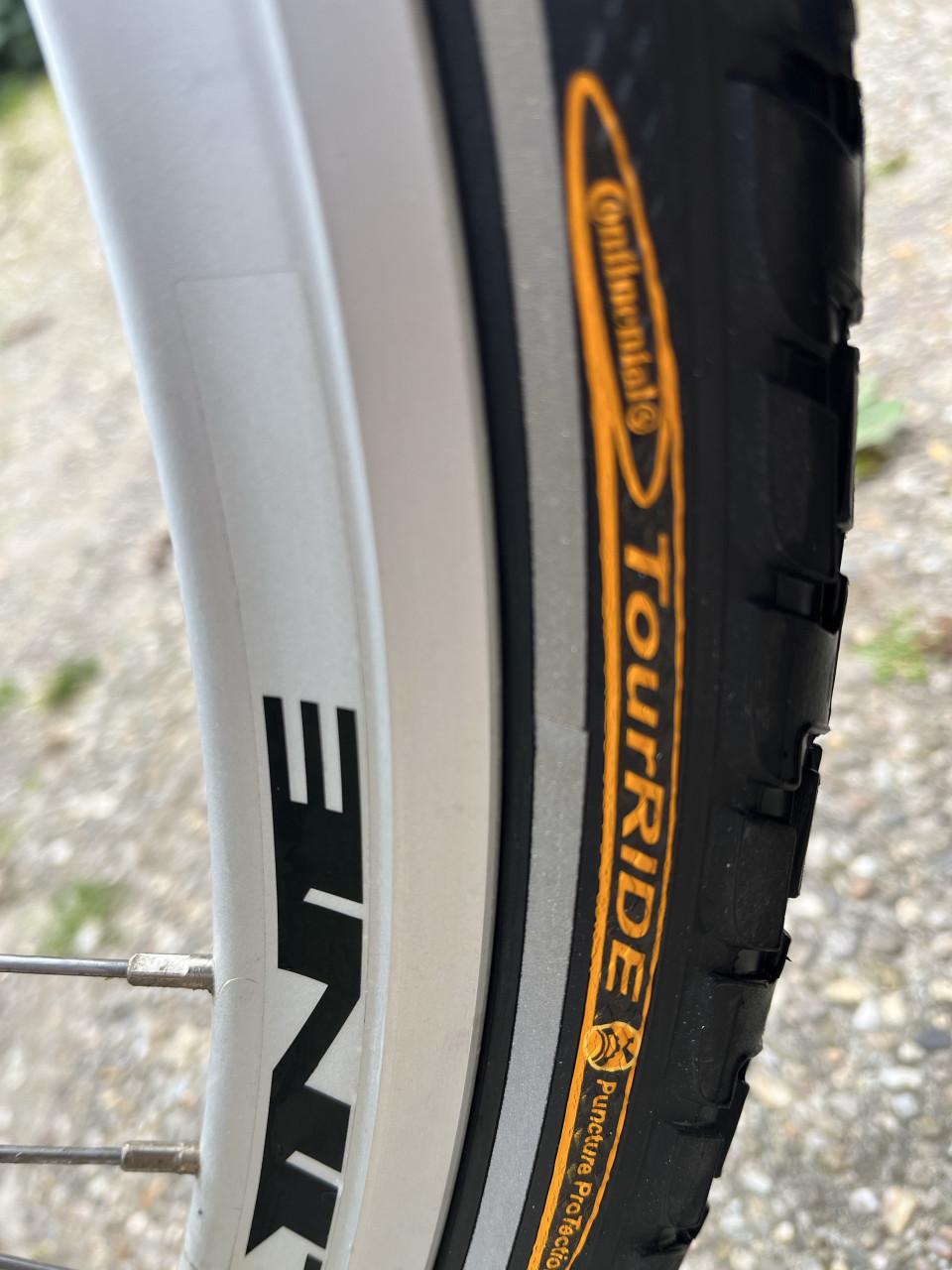 Dames fiets City Star 8 versn trom-rem verlichting Uit de Gazelle familie..