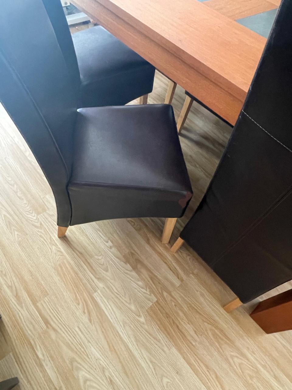 Te koop: Mooie kersen gefineerde tafel (eettafel) met 6 stoelen