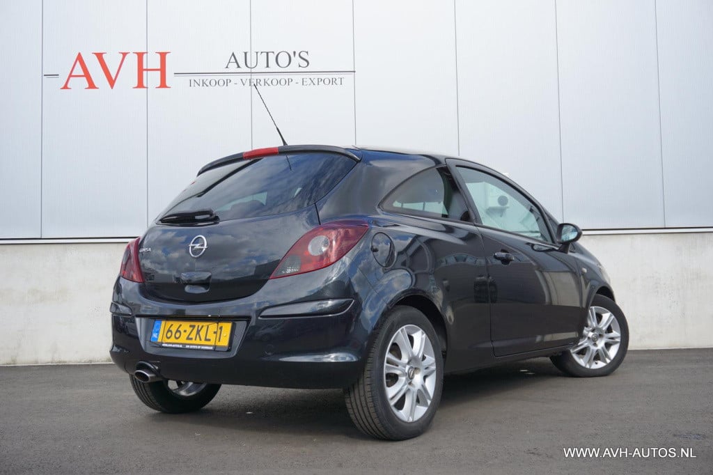 Opel Corsa 1.2 ecoflex anniversay edition lpg