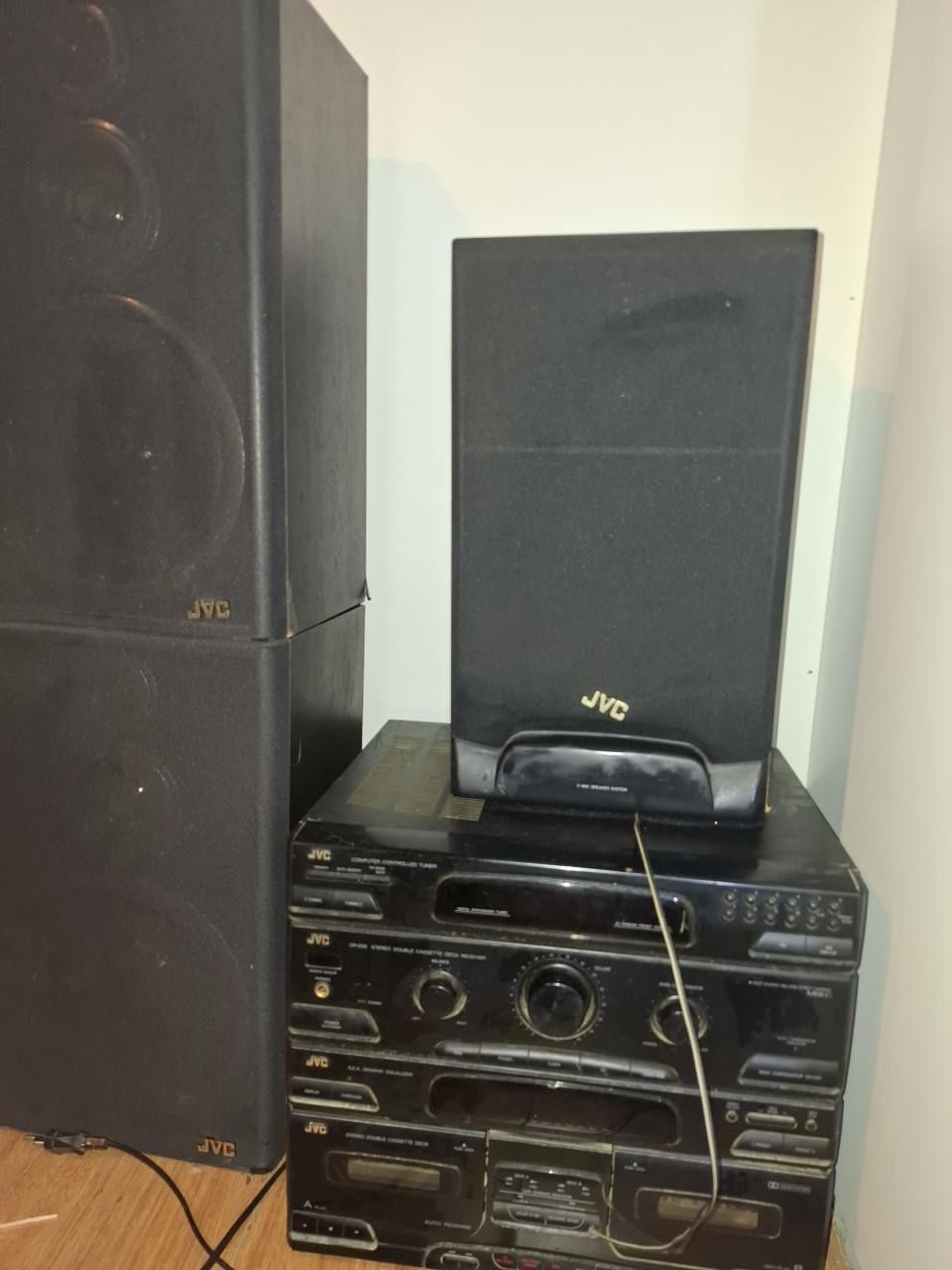 Complete JVC Stereo Set incl. grote speakers en afstandsbediening!
