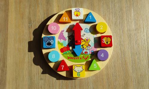 Woezel en Pip houten puzzelklok