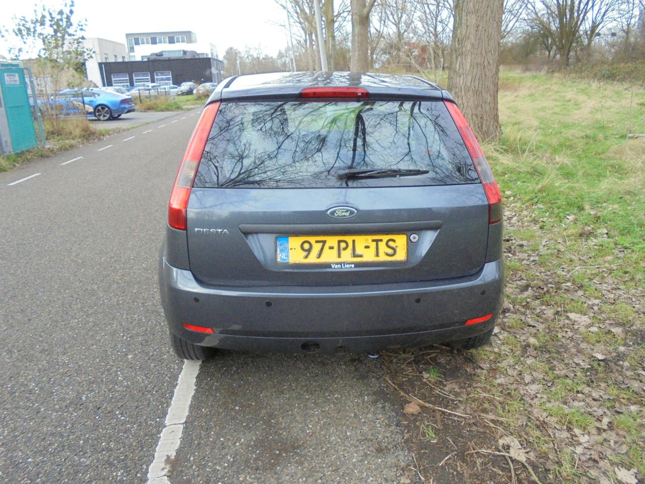 Ford Fiesta 1.3  Futura in leuke goede staat met Apk en N.A.P prijs €895