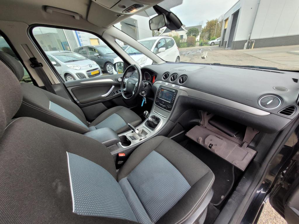 Ford Galaxy 1.6 scti trend business