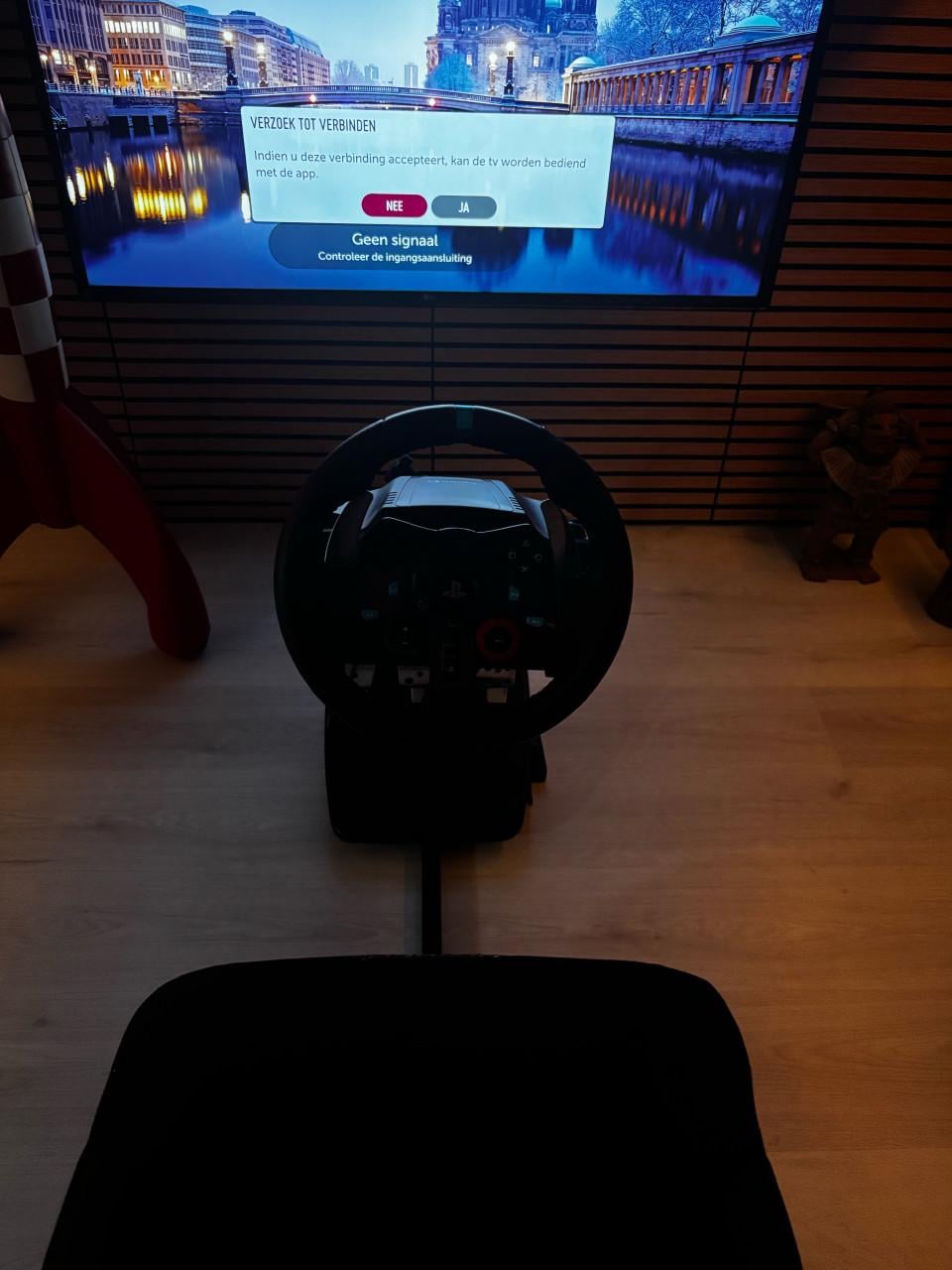 Playseat met logitech g29 racestuur