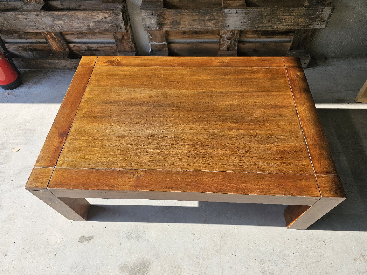 Salontafel, massief hout.