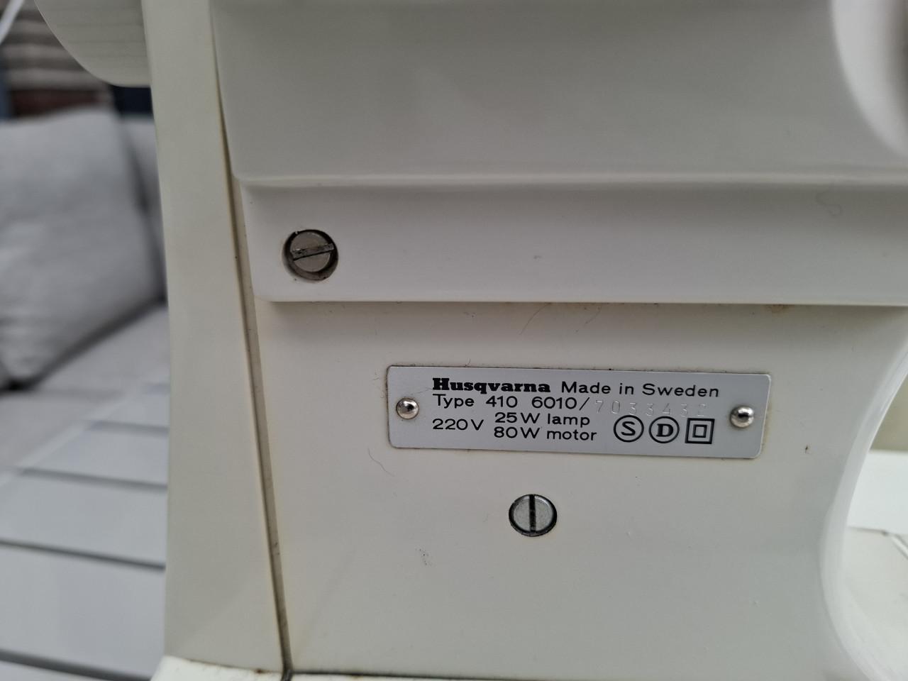 NAAIMACHINE, Husqvarna 2000, "model 6010.