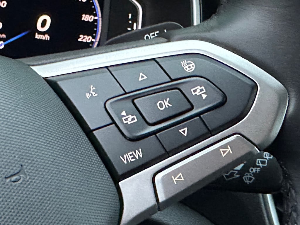 Volkswagen T-roc 1.5 tsi 150pk dsg r-line | elek. achterklep | camera | key