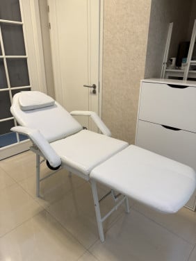 Draagbare en opvouwbare behandeltafel