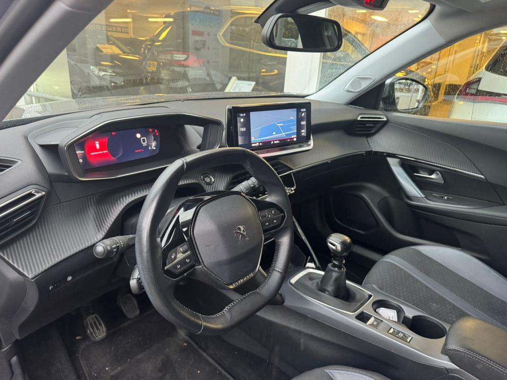 Peugeot 2008 1.2 puretech allure