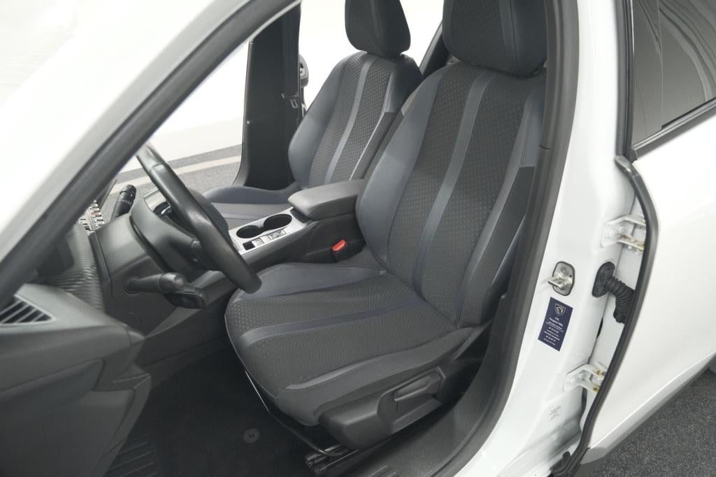 Peugeot 2008 puretech 130 allure | camera | adaptieve cruise control | stoe