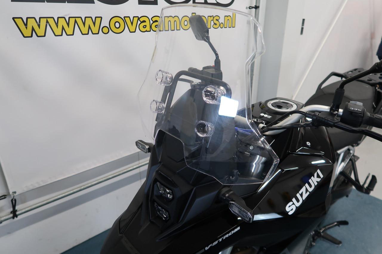 Suzuki V-Strom 800 als nieuw!